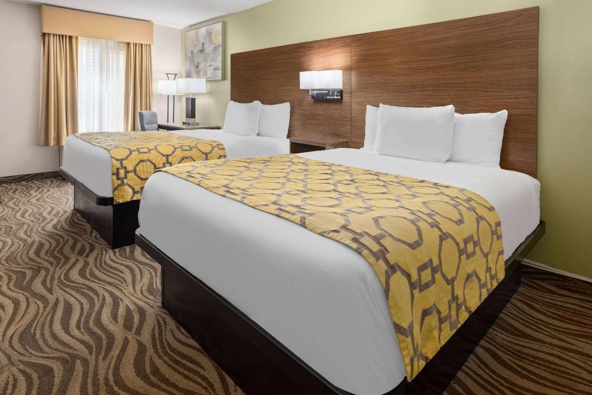 Baymont By Wyndham Griffin Hotel Kültér fotó