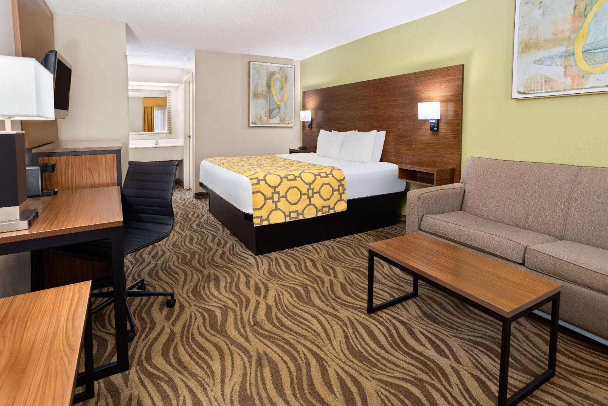 Baymont By Wyndham Griffin Hotel Kültér fotó